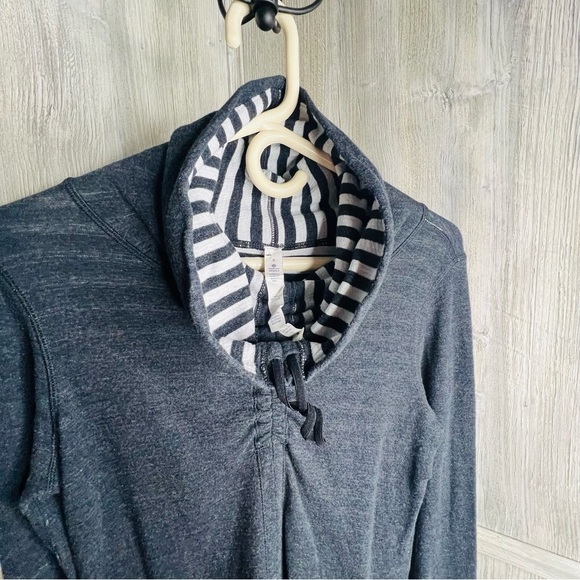 Lululemon In A Cinch Reversible Top - Picture 3 of 6